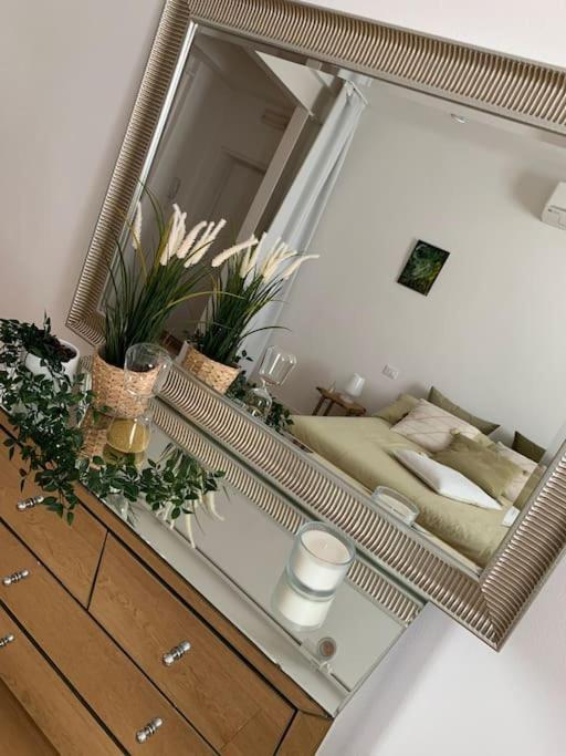 Interno4Home: In Centro Storico Con Posto Auto فيرّارا المظهر الخارجي الصورة