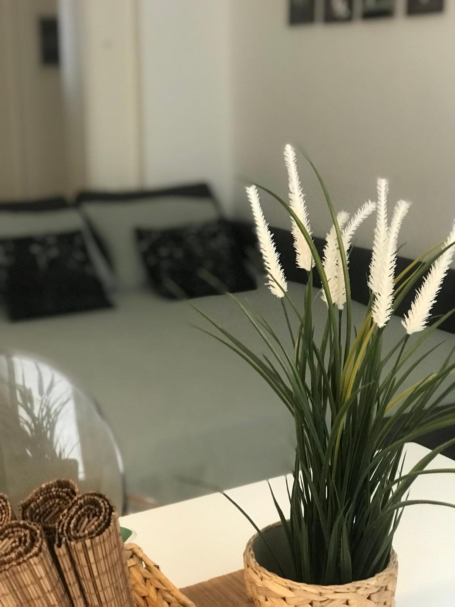 Interno4Home: In Centro Storico Con Posto Auto فيرّارا المظهر الخارجي الصورة